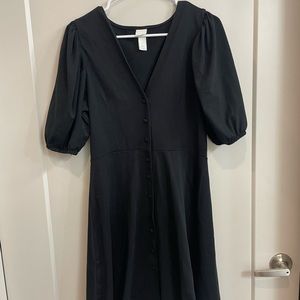 BLACK KNEE LENGTH DRESS